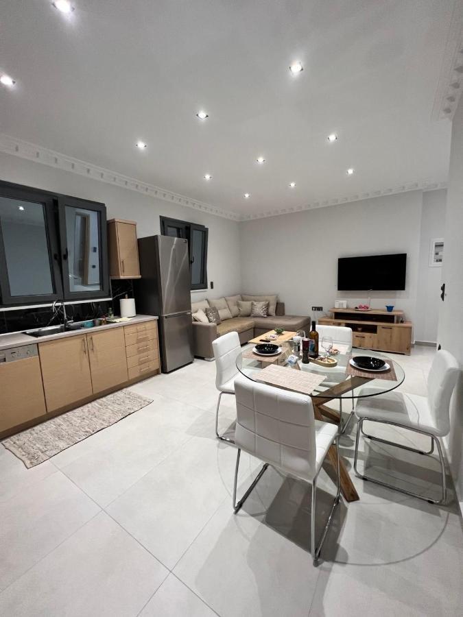לוטראקי Kontis' Furnished Apartment מראה חיצוני תמונה