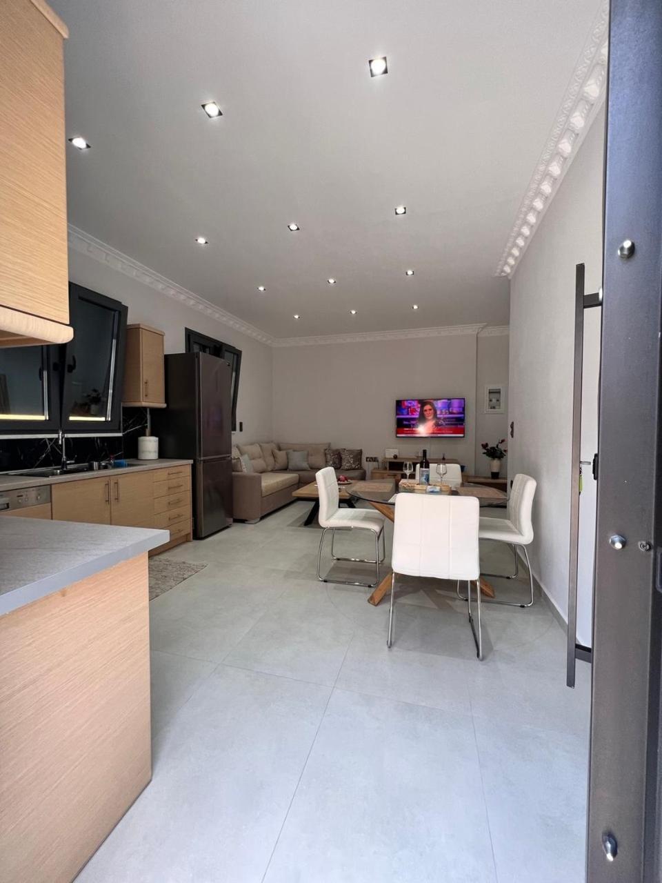 לוטראקי Kontis' Furnished Apartment מראה חיצוני תמונה